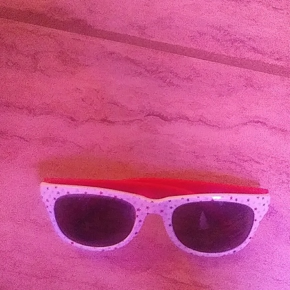 I am selling glasses of one and of my own. - Picture 2 of 2